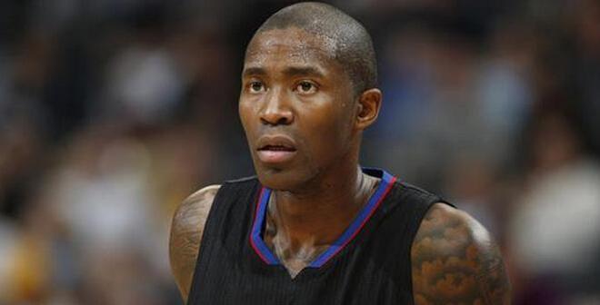 斯基拉：英超俱乐部想签圣地亚哥-卡斯特罗，但博洛尼亚不想卖（斯基拉：多家英超球队青睐圣地亚哥·卡斯特罗，但博洛尼亚态度强硬不愿放人）