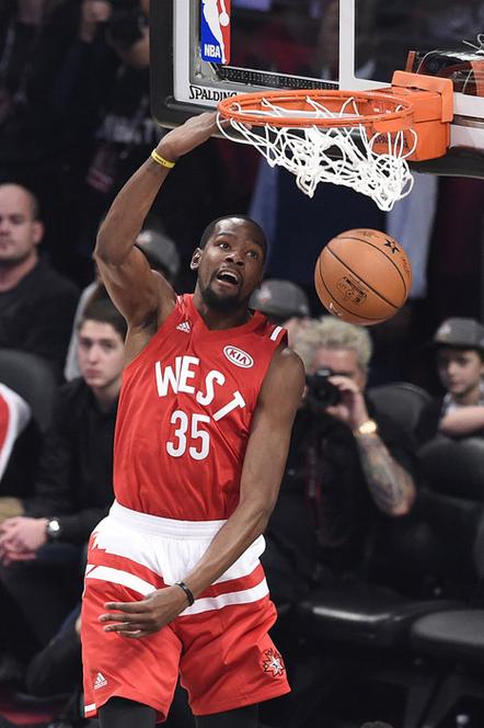 拜仁vs圣保利：凯恩领衔，卡尔、金玟哉、格雷罗首发（拜仁战圣保利：凯恩挂帅，卡尔、金玟哉、格雷罗先发）