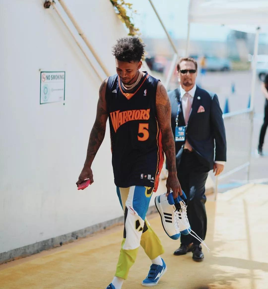 科曼：在我效力过的俱乐部中，特维斯是团队影响力最大的前锋（科曼：我效力过的球队里，特维斯是团队影响力最强的前锋）