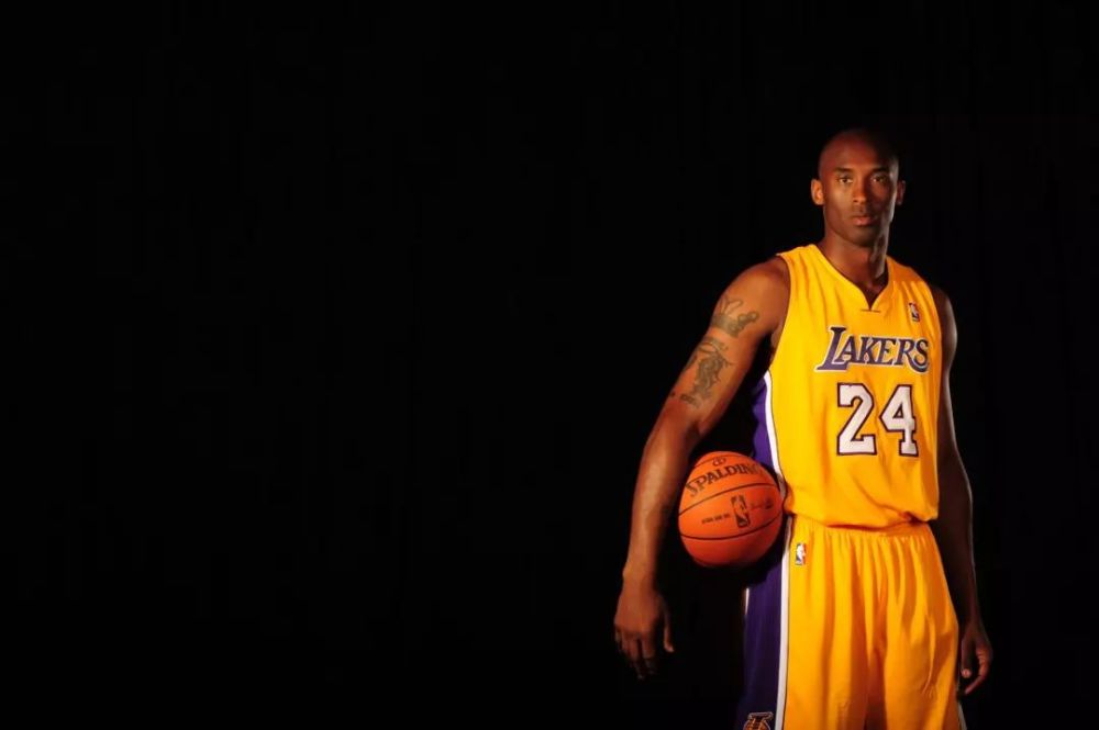 克罗斯获德国联邦十字勋章！告白皇马：伯纳乌永远是我的家（克罗斯荣膺德国联邦十字勋章，表白皇马：伯纳乌永远是我的家）