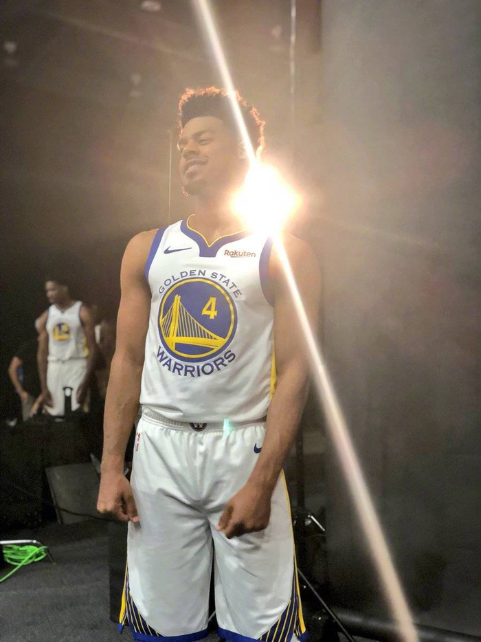 亨里希斯：基米希常会来问候受伤的我；想以主力身份踢世界杯（亨里希斯：基米希经常关心我的伤情，盼以主力征战世界杯）